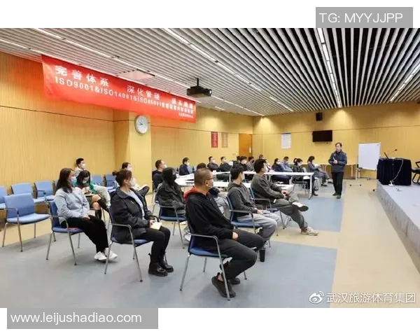 南京网球队运营体系解析与网球战术的深度融合探讨